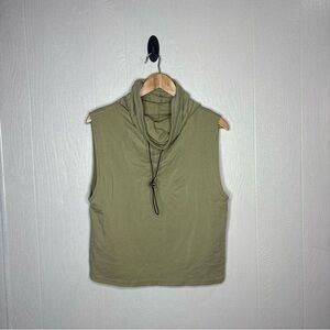 Lime & Vine Jasmin Tech cowl neck top green size small